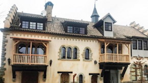 Familienfreundliche Ferienwohnung GERICHTSSTUBE im Rittergut bei Dresden für 6 Pers